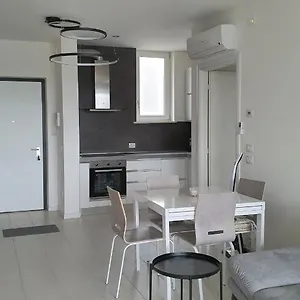 isola-blu-luxury-apartment.hotelslidodijesolo.com/